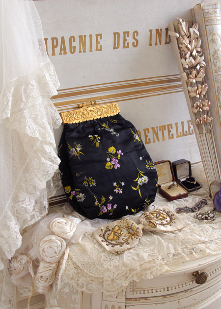 フランス蚤の市アンティークブラッセルローズポイントレースハンカチ